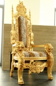 Председательский трон, золоченый цена по запросу.